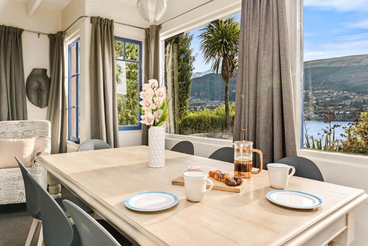 Sunny Lakeview Villa Distretto di Distretto di Queenstown Esterno foto
